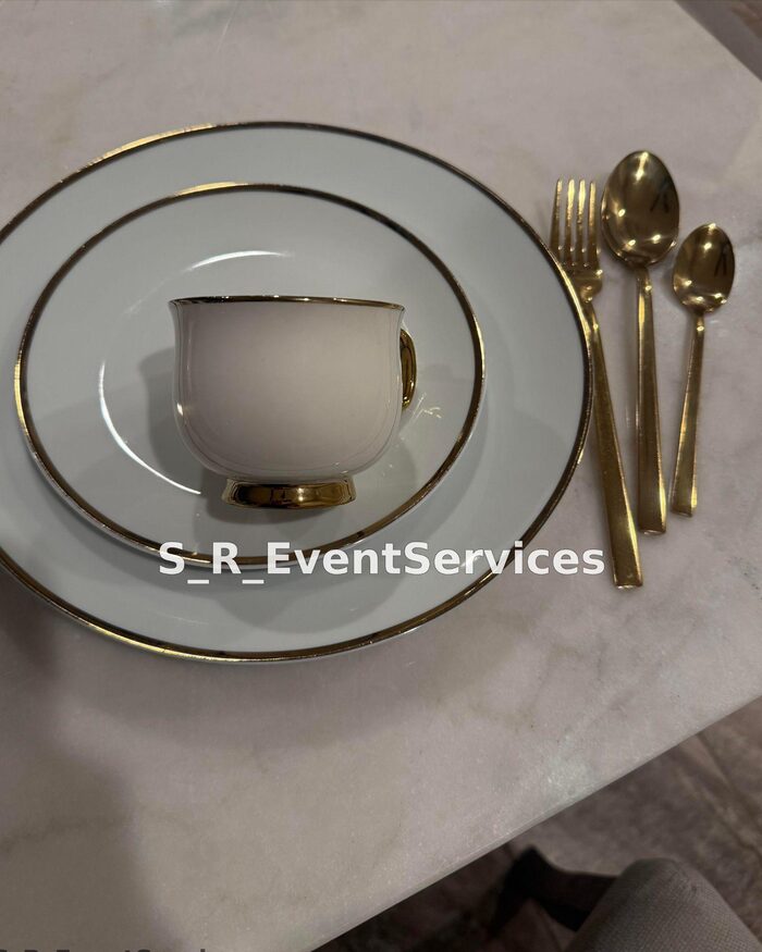 Pearl White tableware, Classic Gold Lattice pattern
