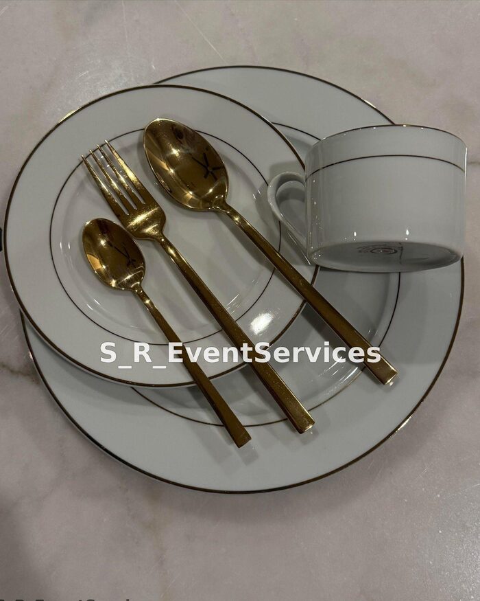 Pure White tableware, Minimal Gold Line pattern